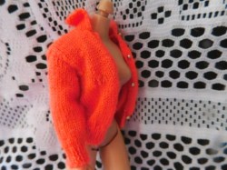 ORANGE KNIT CARDIGAN SIDE